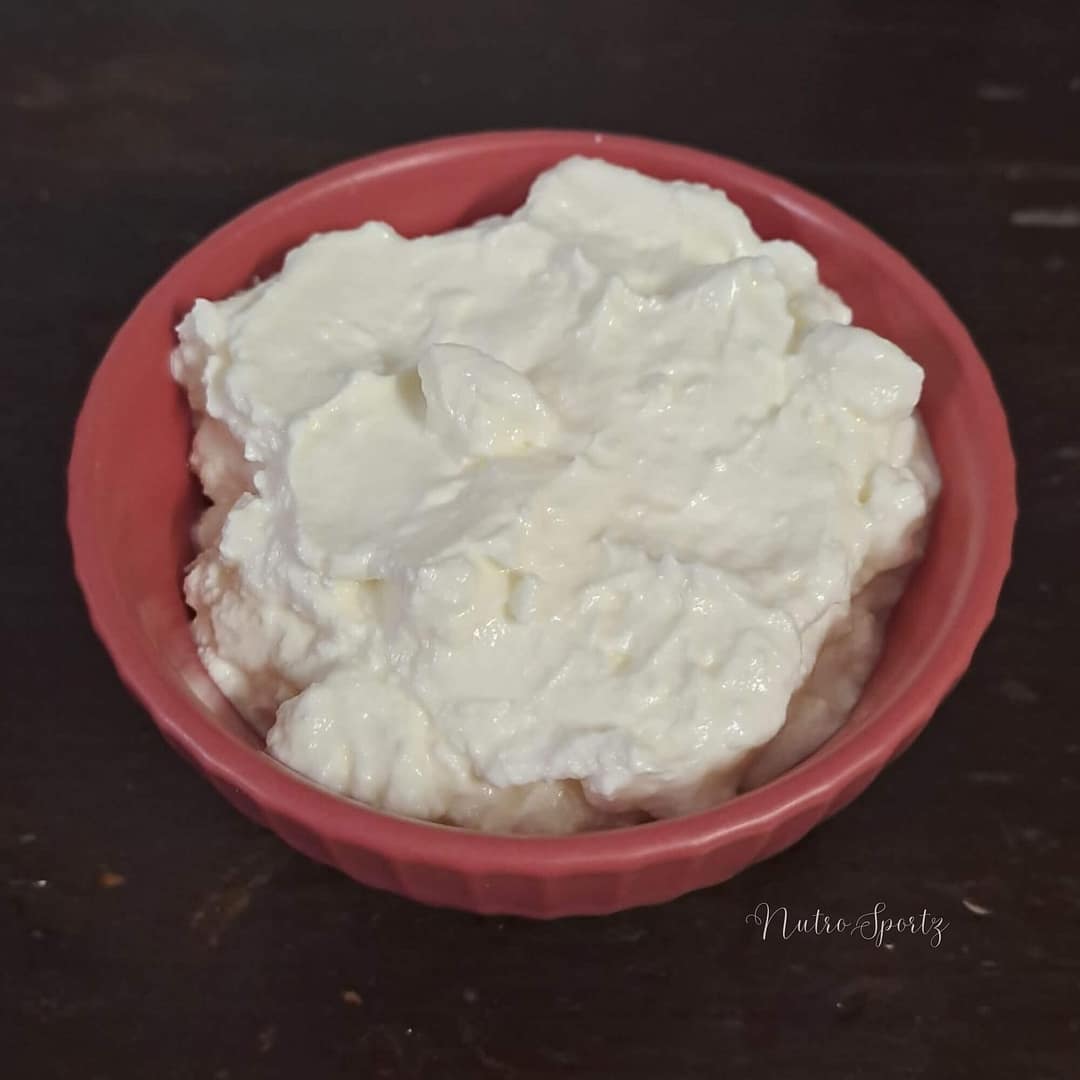 An image of Greek yogurt in a bowl.